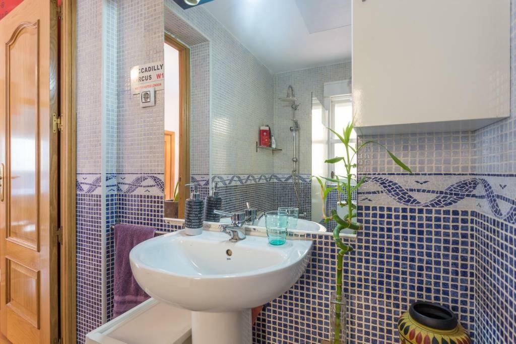 Apartamento Urgel Madri Exterior foto
